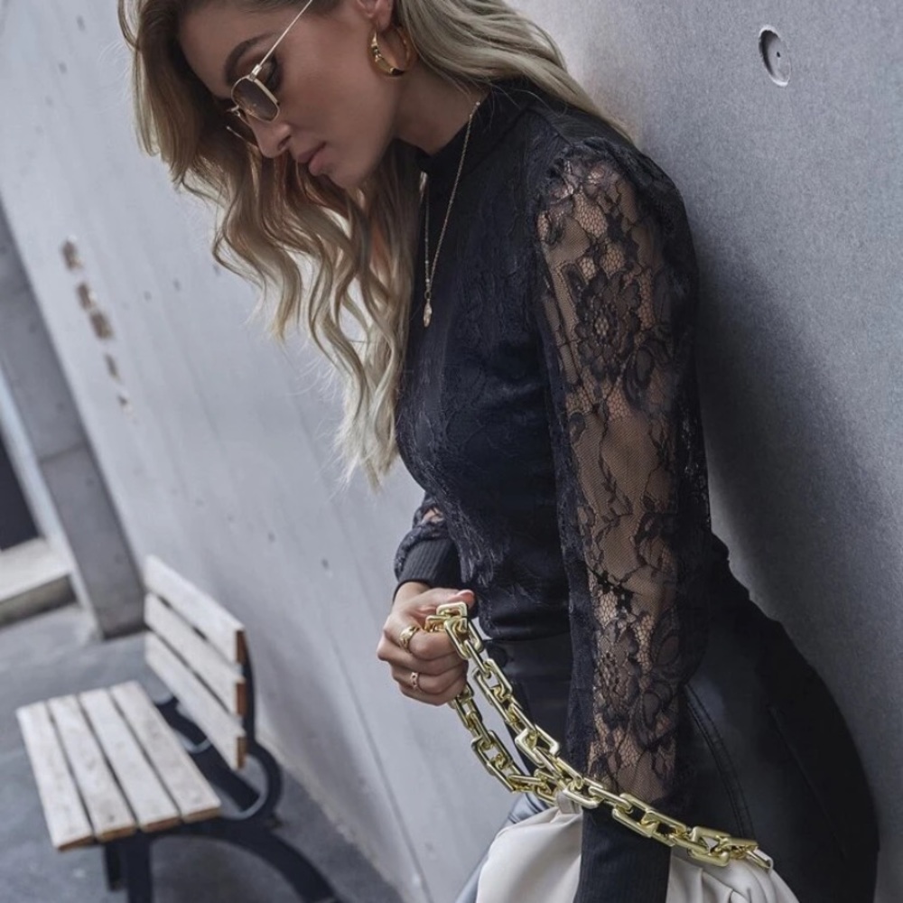 Women’s long sleeve l Black Floral Lace Top - Picture 2 of 5
